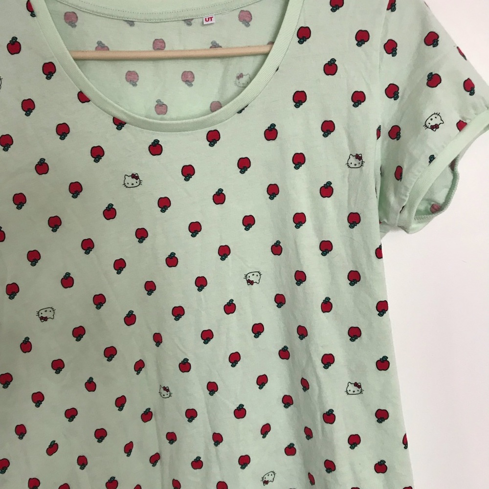 SANRIO Hello Kitty Apples Tee Green Small Medium